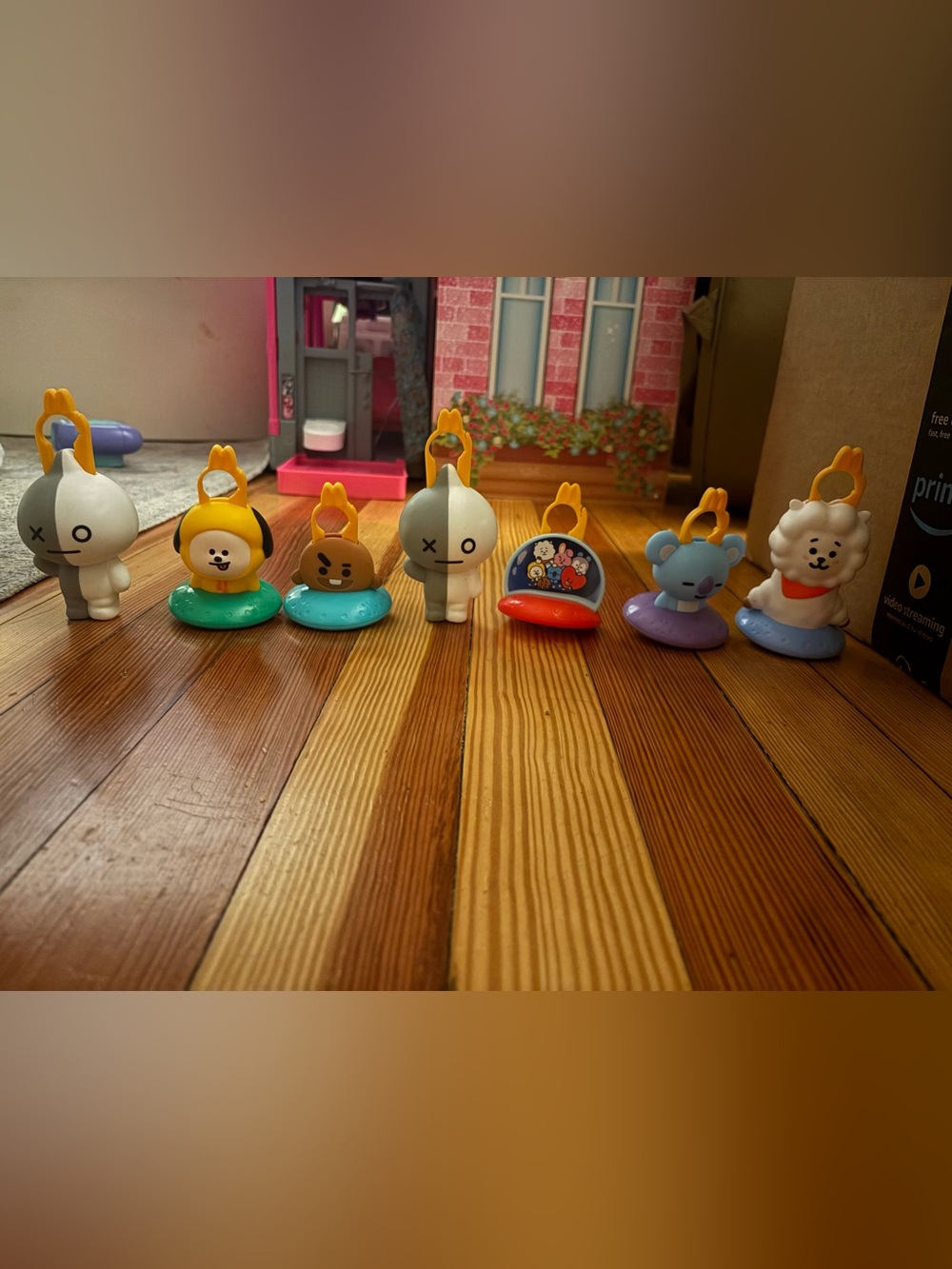 BT21 McDonald’s Keychain Bundle 6pc VAN CHIMMY SHOOKY KOYA RJ BTS